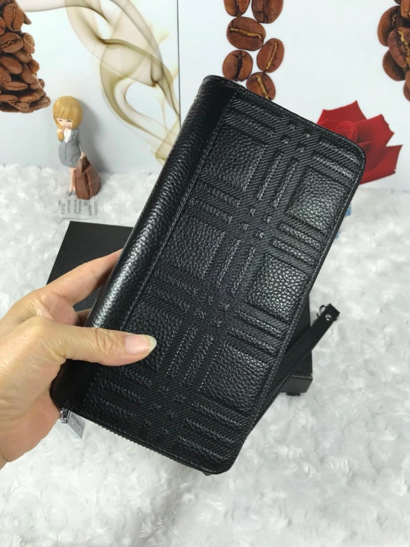 Burberry AAA Man Wallets Resilient 1678