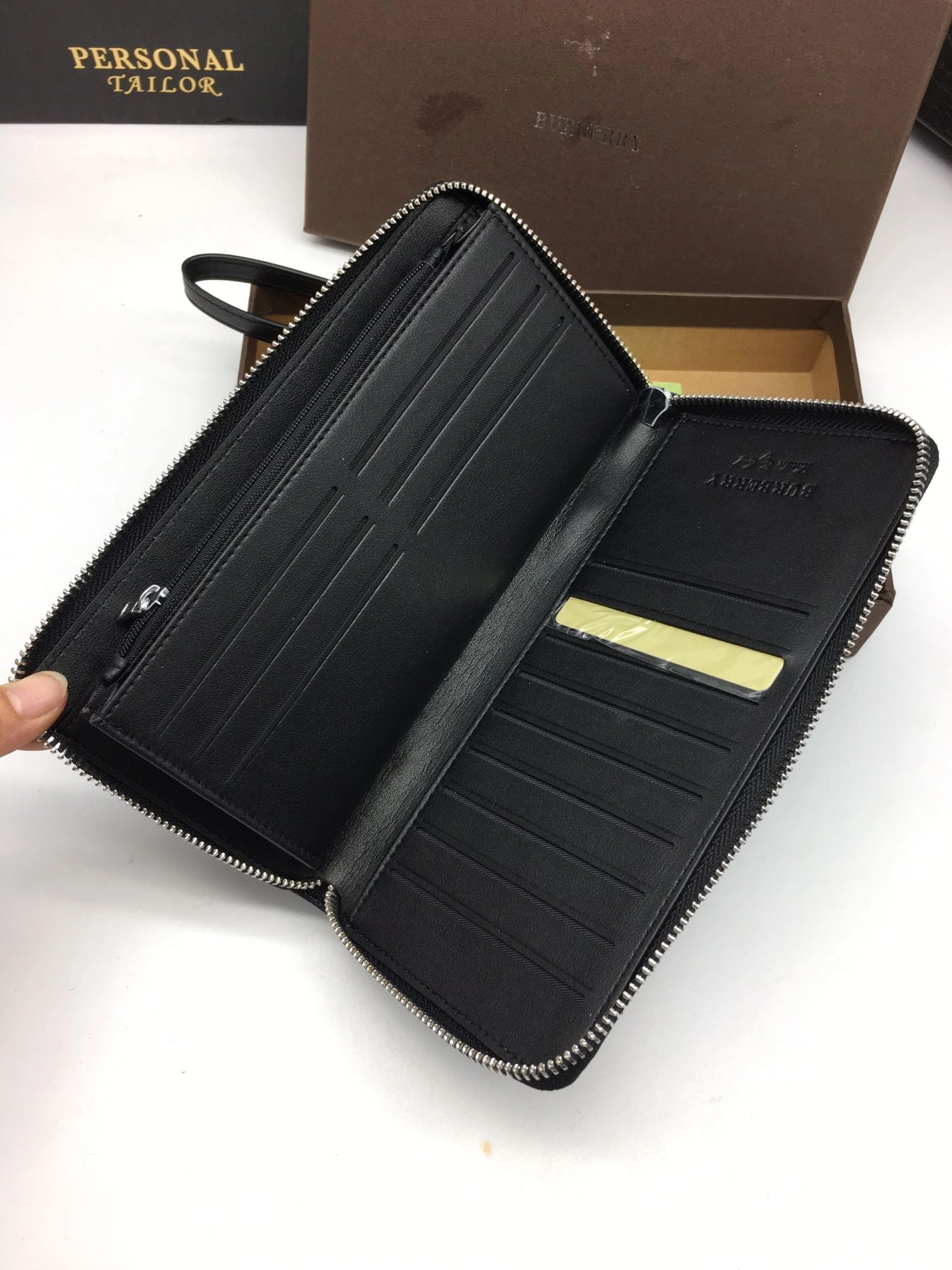 Burberry AAA Man Wallets StreetReady 5028
