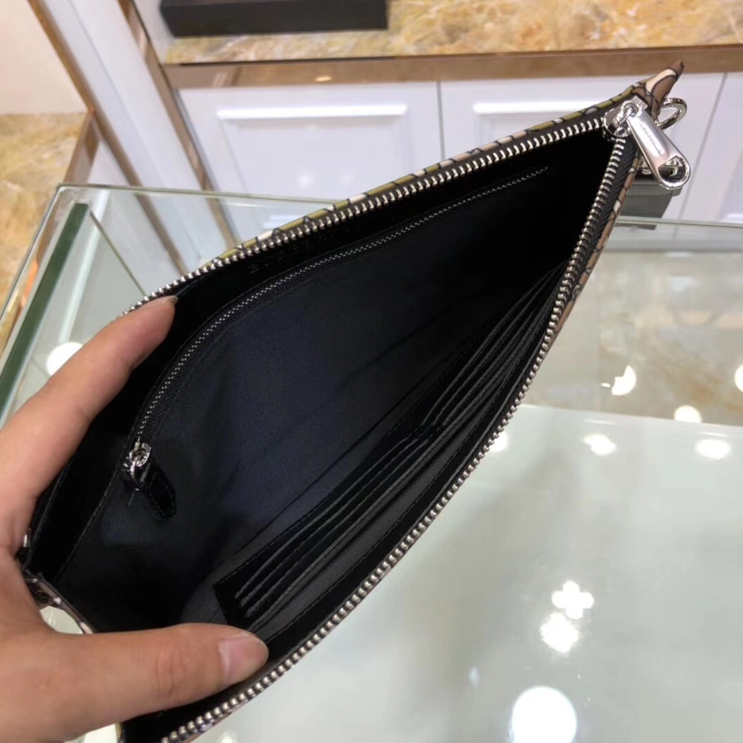 Burberry AAA Man Wallets Timeless 5175
