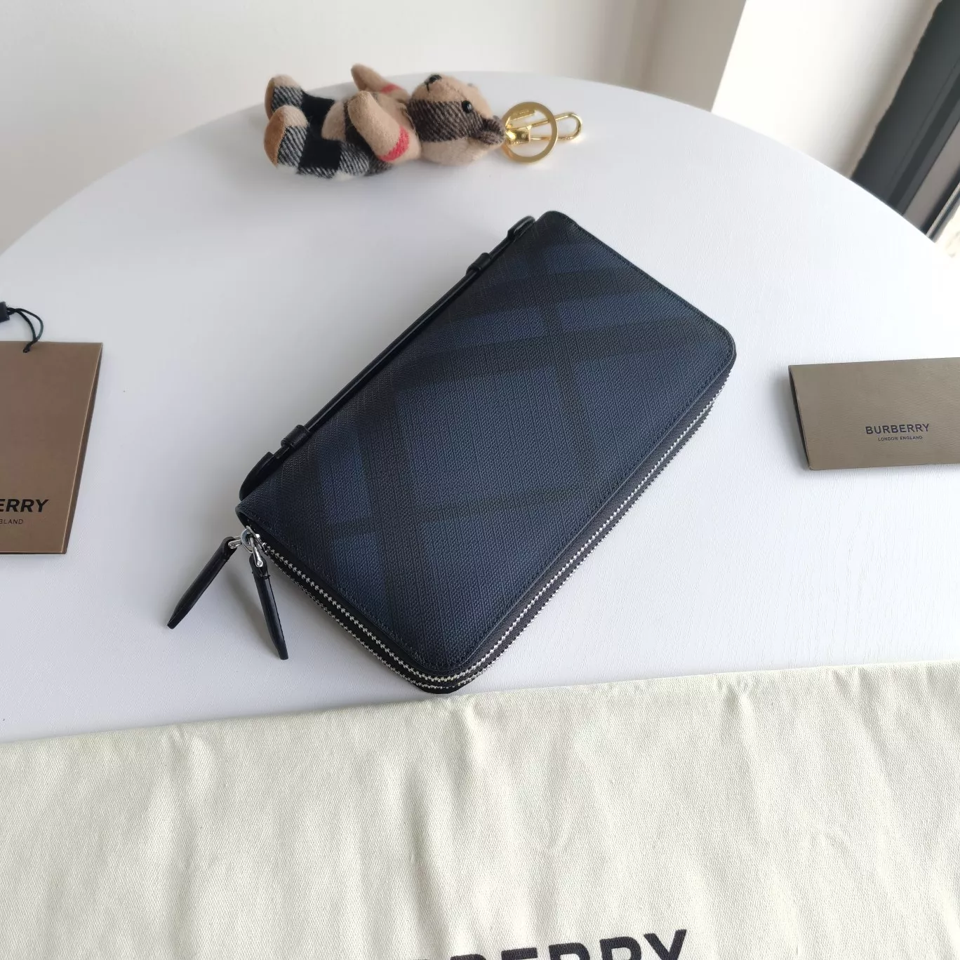 Burberry AAA Man Wallets Versatile 2592