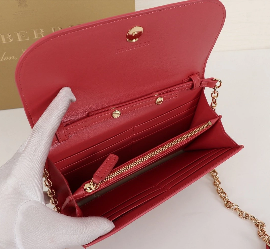 Burberry AAA Messenger Bags For Women Sophisticated 6709