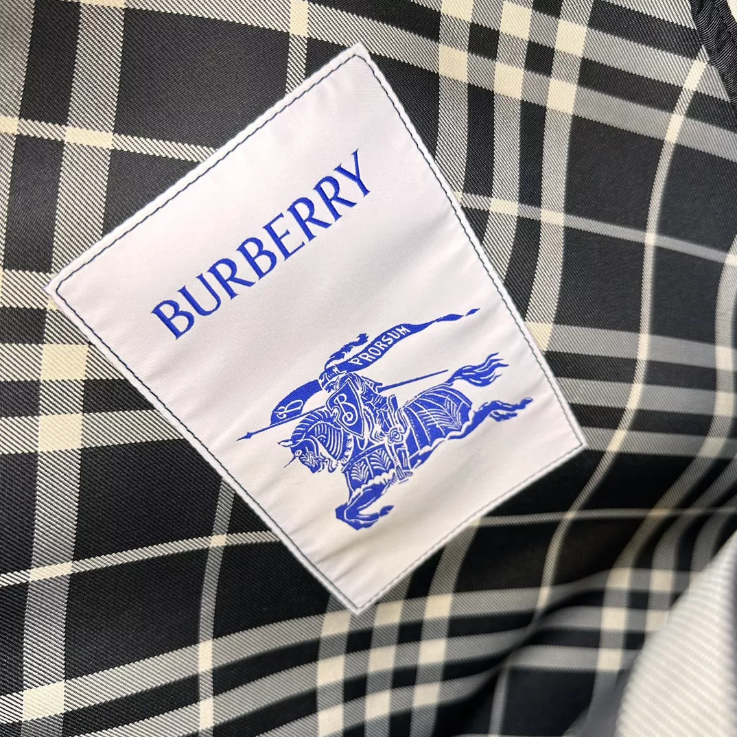 Burberry AAA Quality Backpacks For Unisex Durable 8433