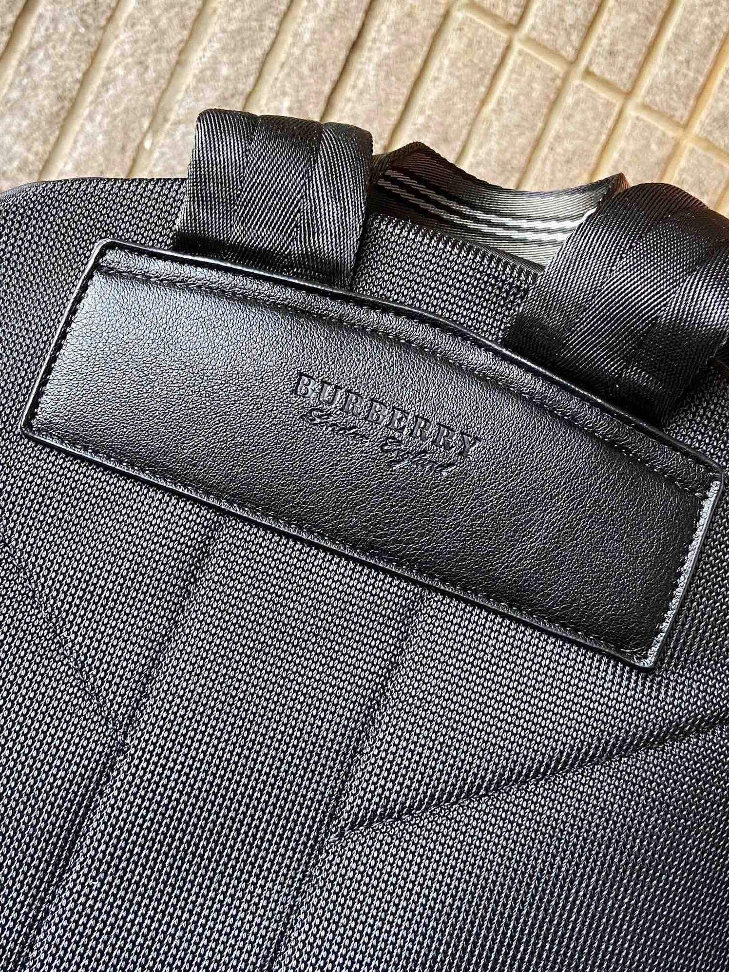 Burberry AAA Quality Backpacks For Unisex Lightweight 8099