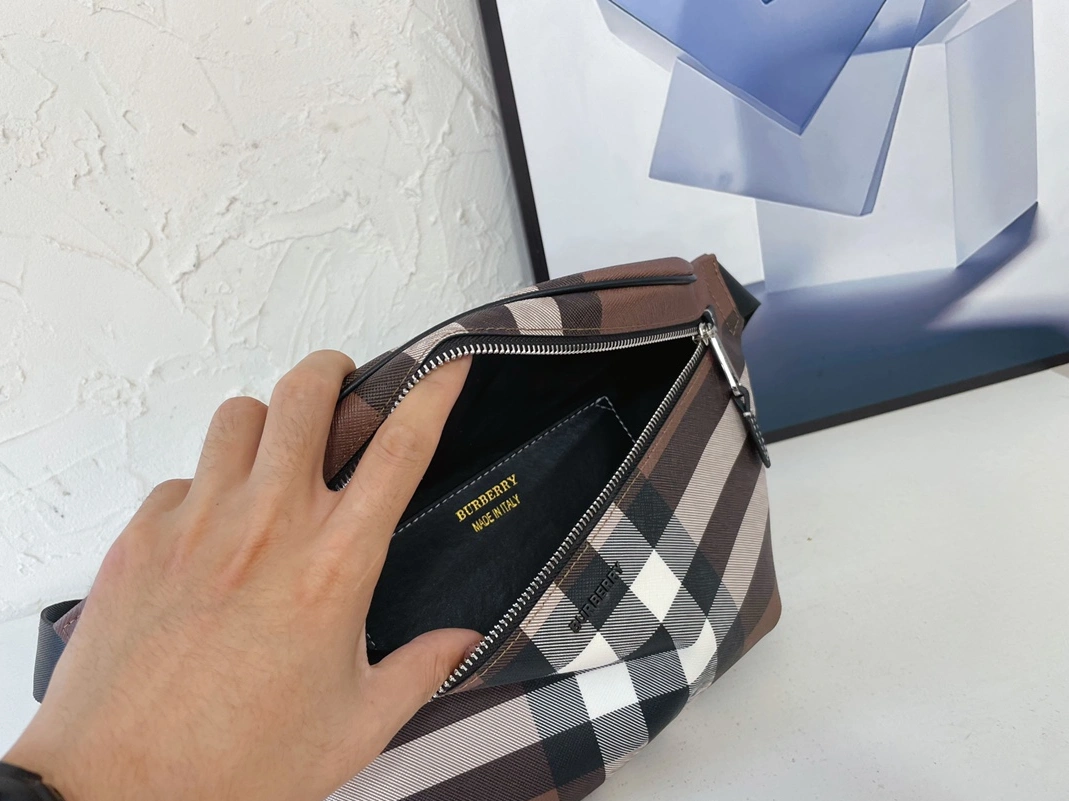 Burberry AAA Quality Belt Bags For Men SportInspired 1550