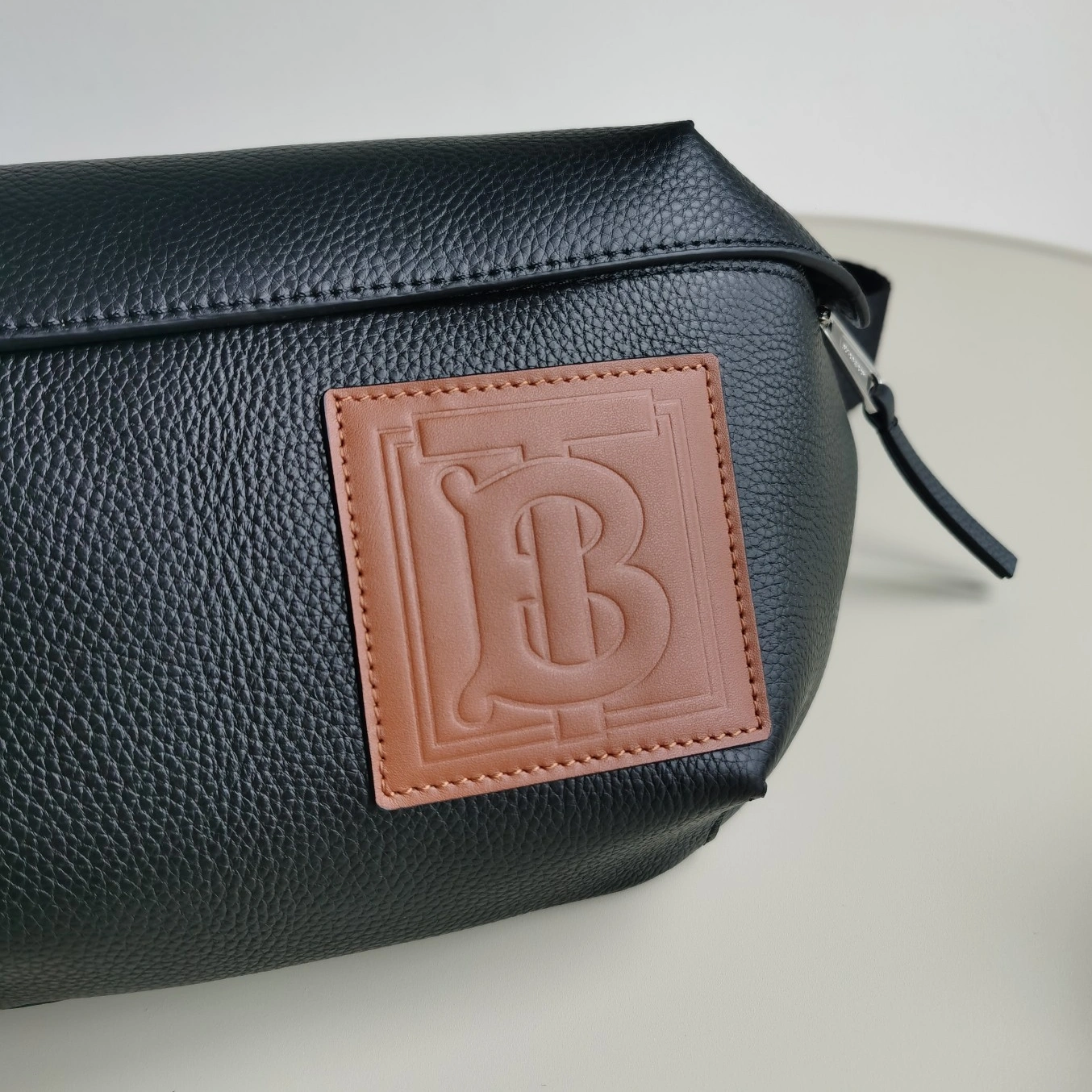 Burberry AAA Quality Belt Bags For Unisex Affordable 405