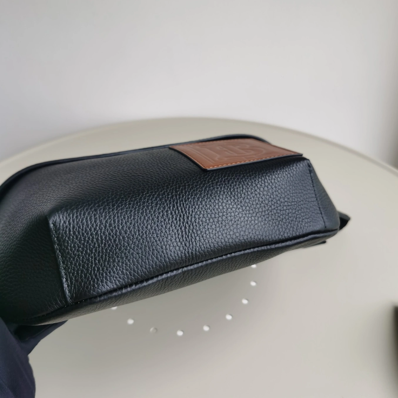 Burberry AAA Quality Belt Bags For Unisex Affordable 405