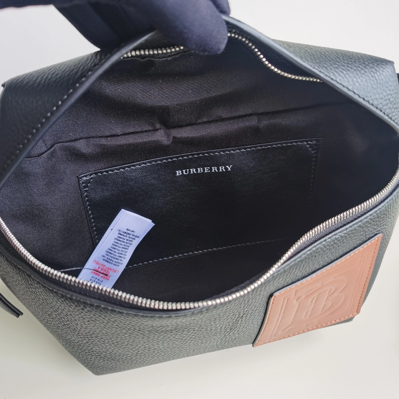 Burberry AAA Quality Belt Bags For Unisex Affordable 405