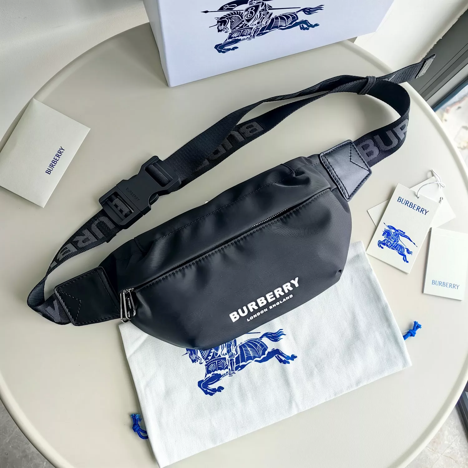 Burberry AAA Quality Belt Bags For Unisex Lightweight 6677