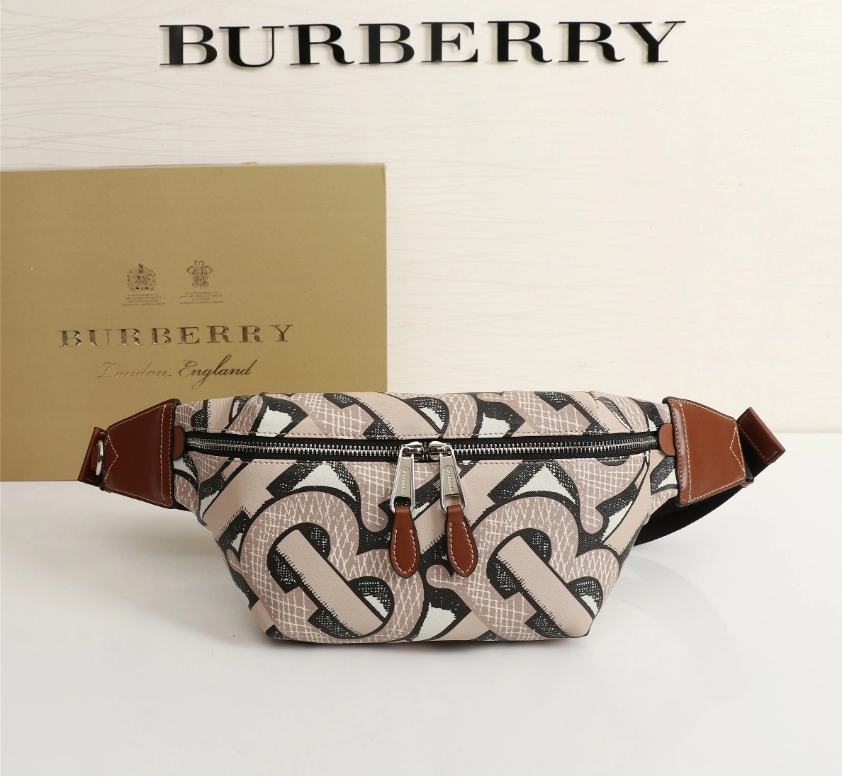 Burberry AAA Quality Belt Bags Popular 4941