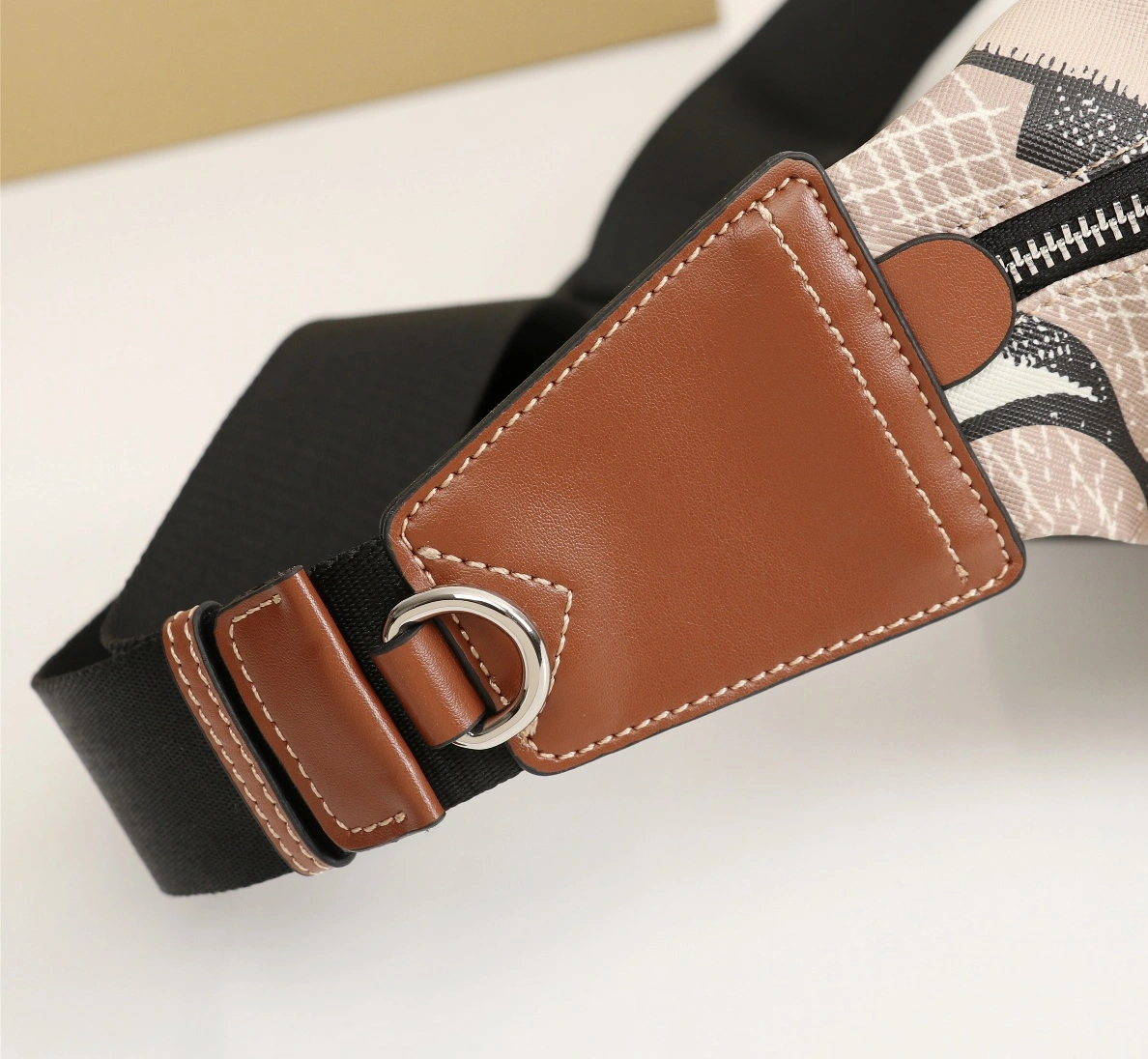Burberry AAA Quality Belt Bags Popular 4941