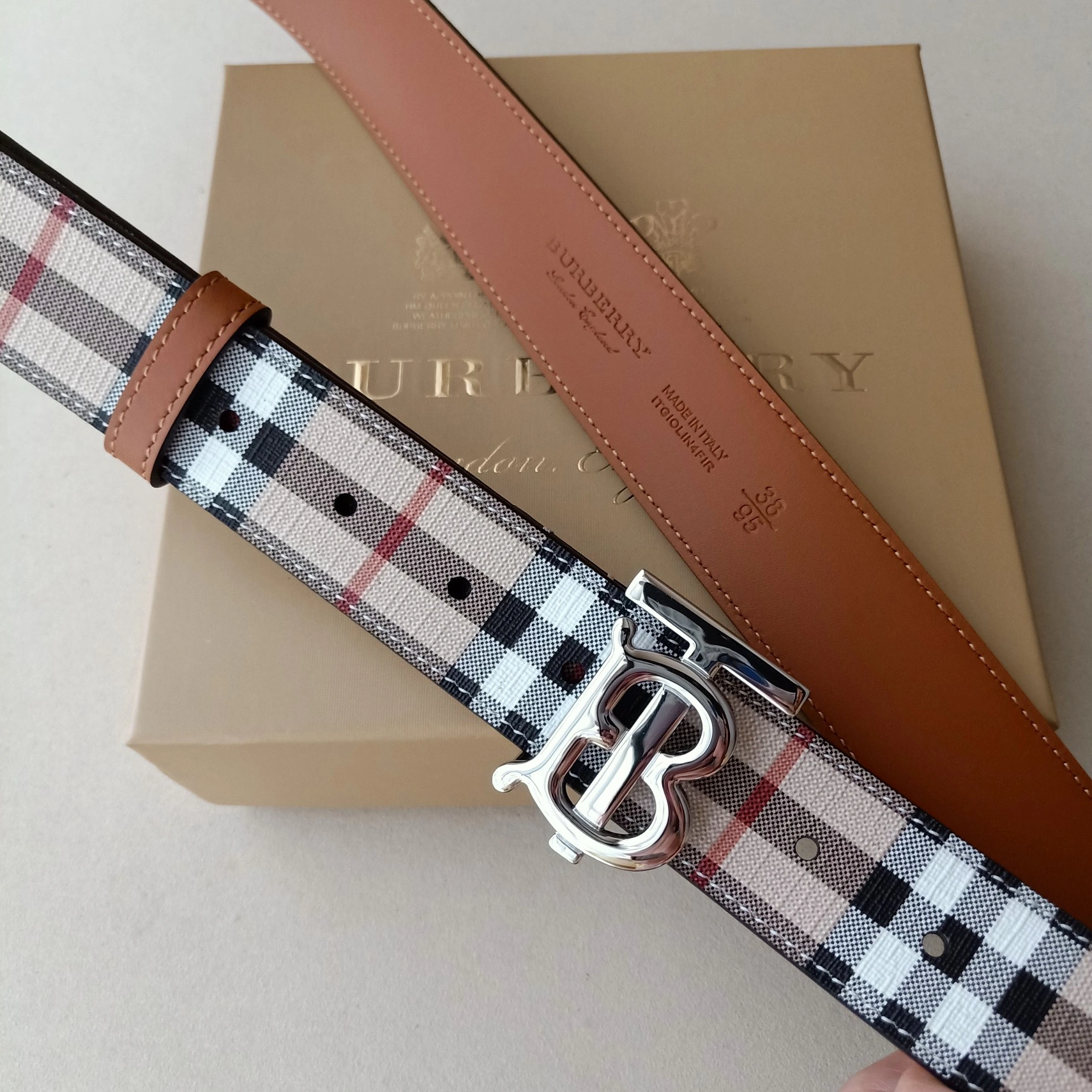 Burberry AAA Quality Belts For Men ModernLook 928