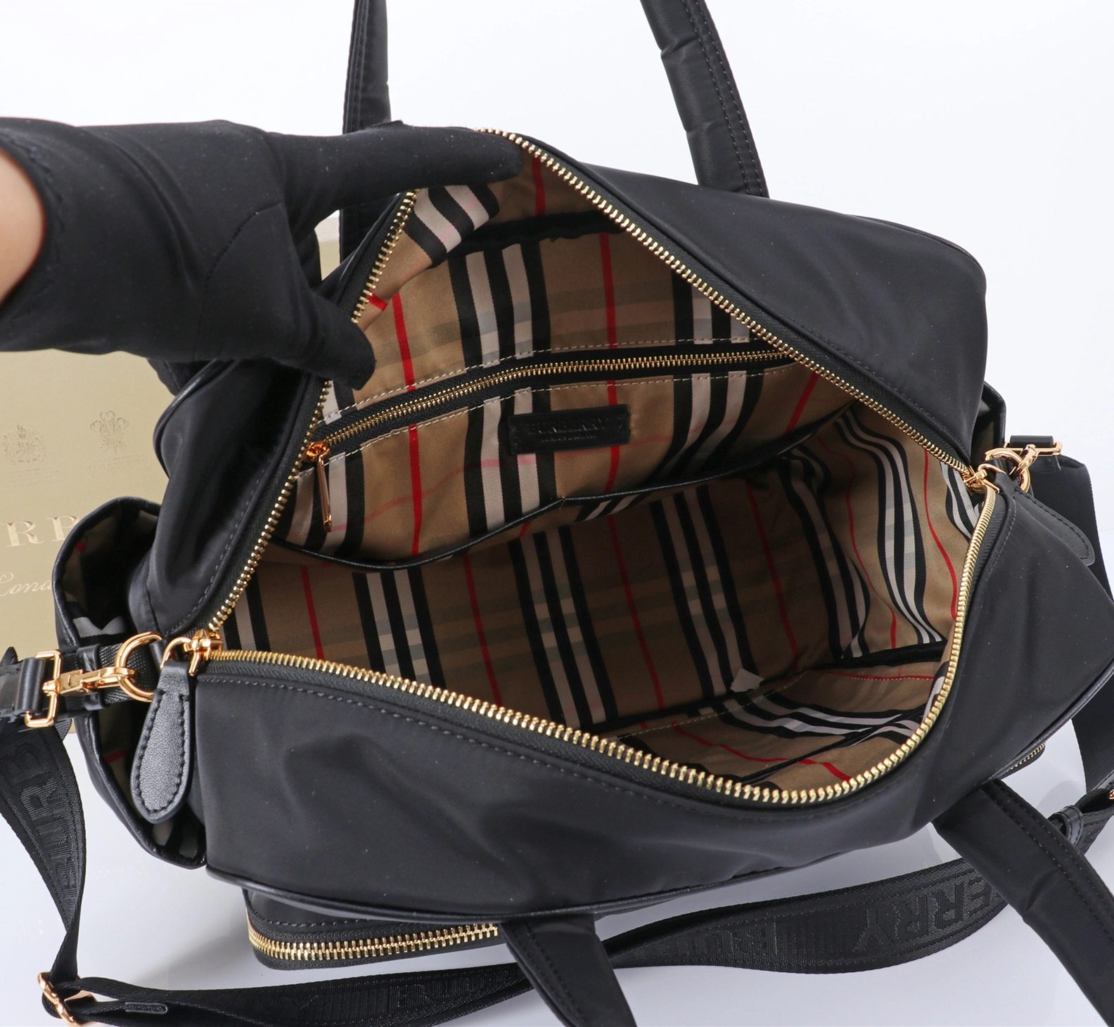 Burberry AAA Quality Handbags For Unisex Vibrant 1032