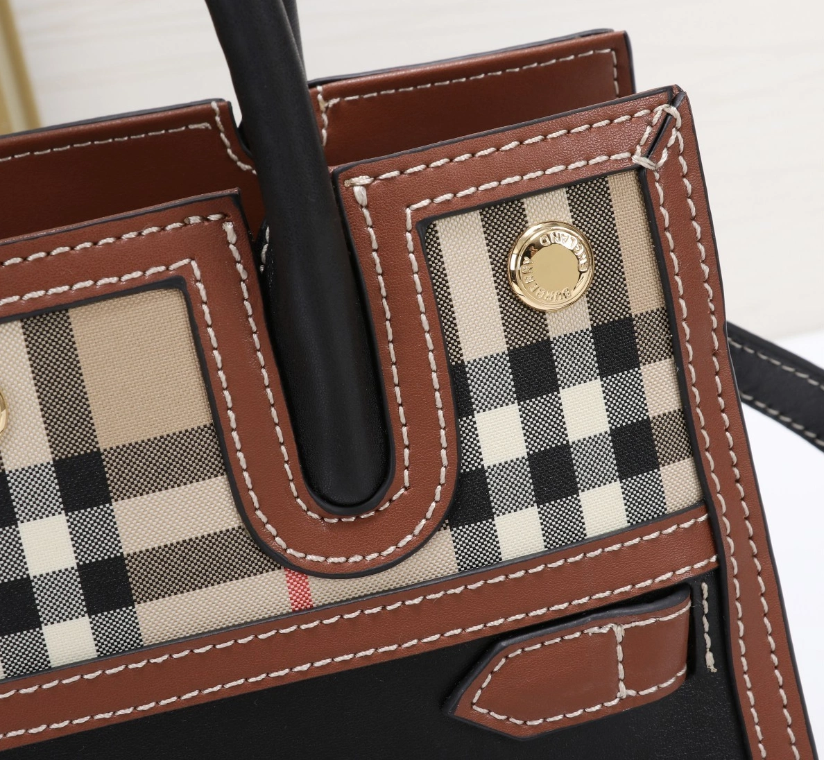Burberry AAA Quality Handbags For Women BestValue 5265