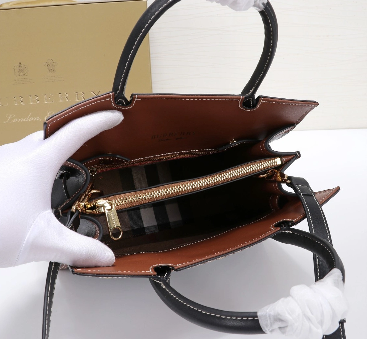Burberry AAA Quality Handbags For Women BestValue 5265