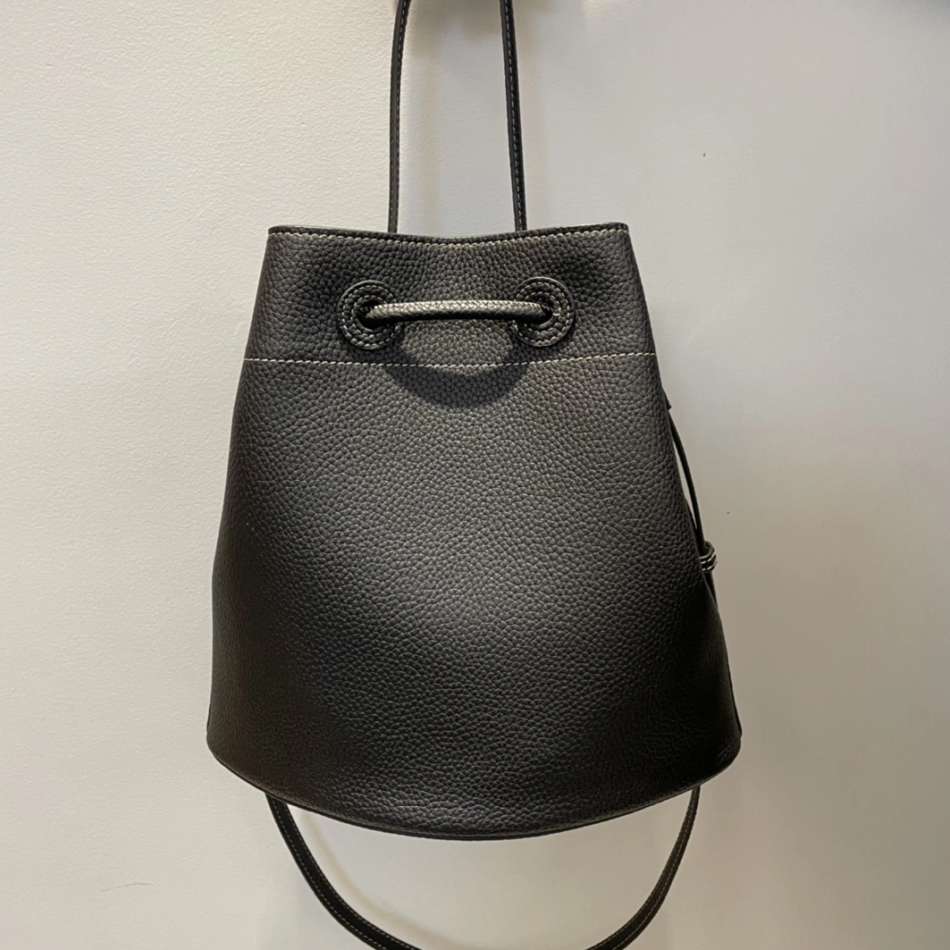Burberry AAA Quality Handbags For Women Elegant 8447
