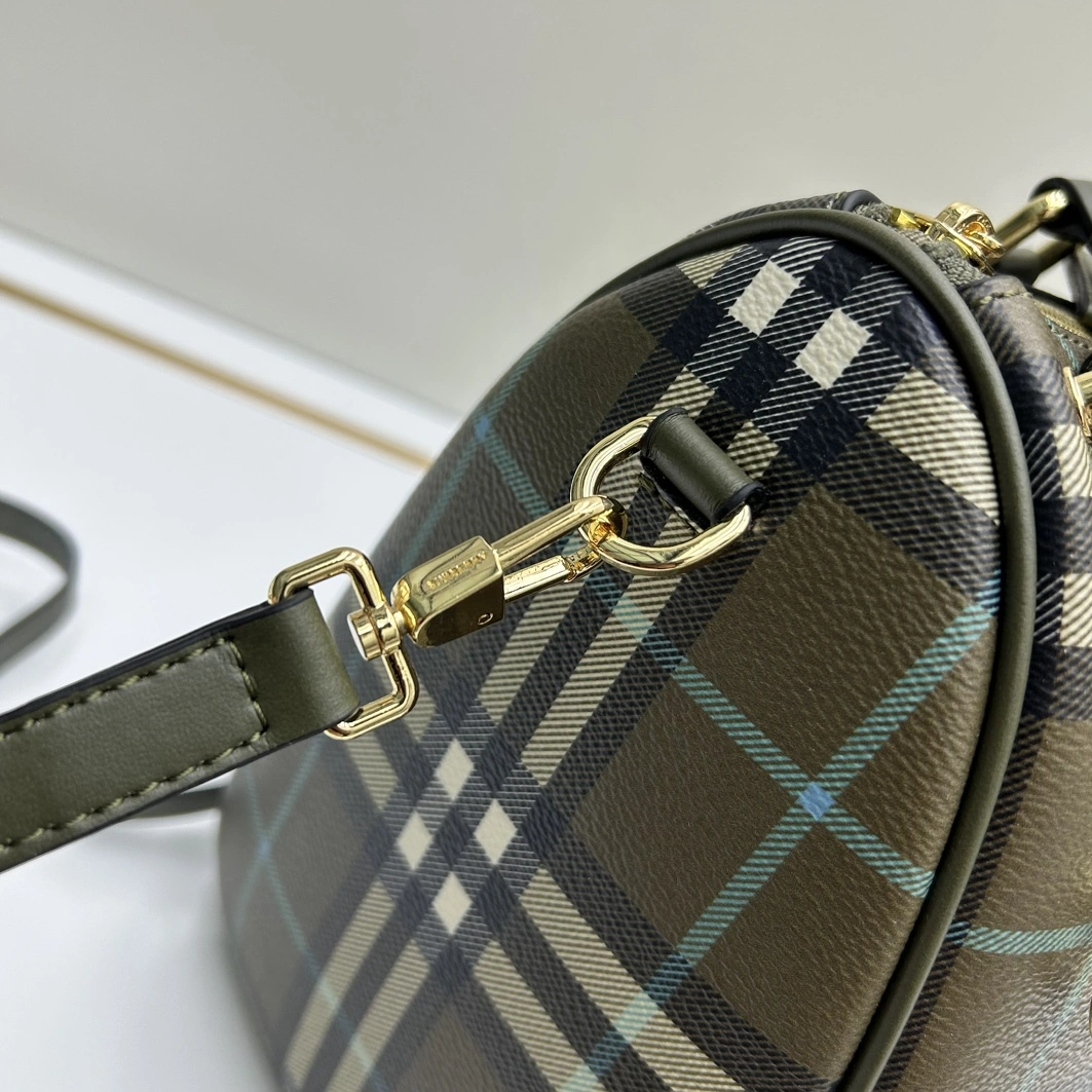 Burberry AAA Quality Handbags For Women SmartChoice 3238