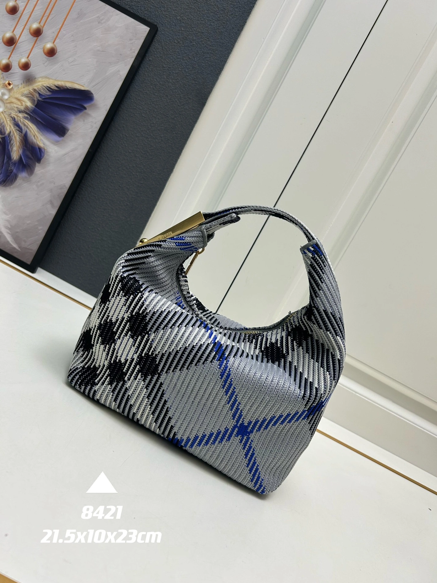 Burberry AAA Quality Handbags For Women Unique 9144