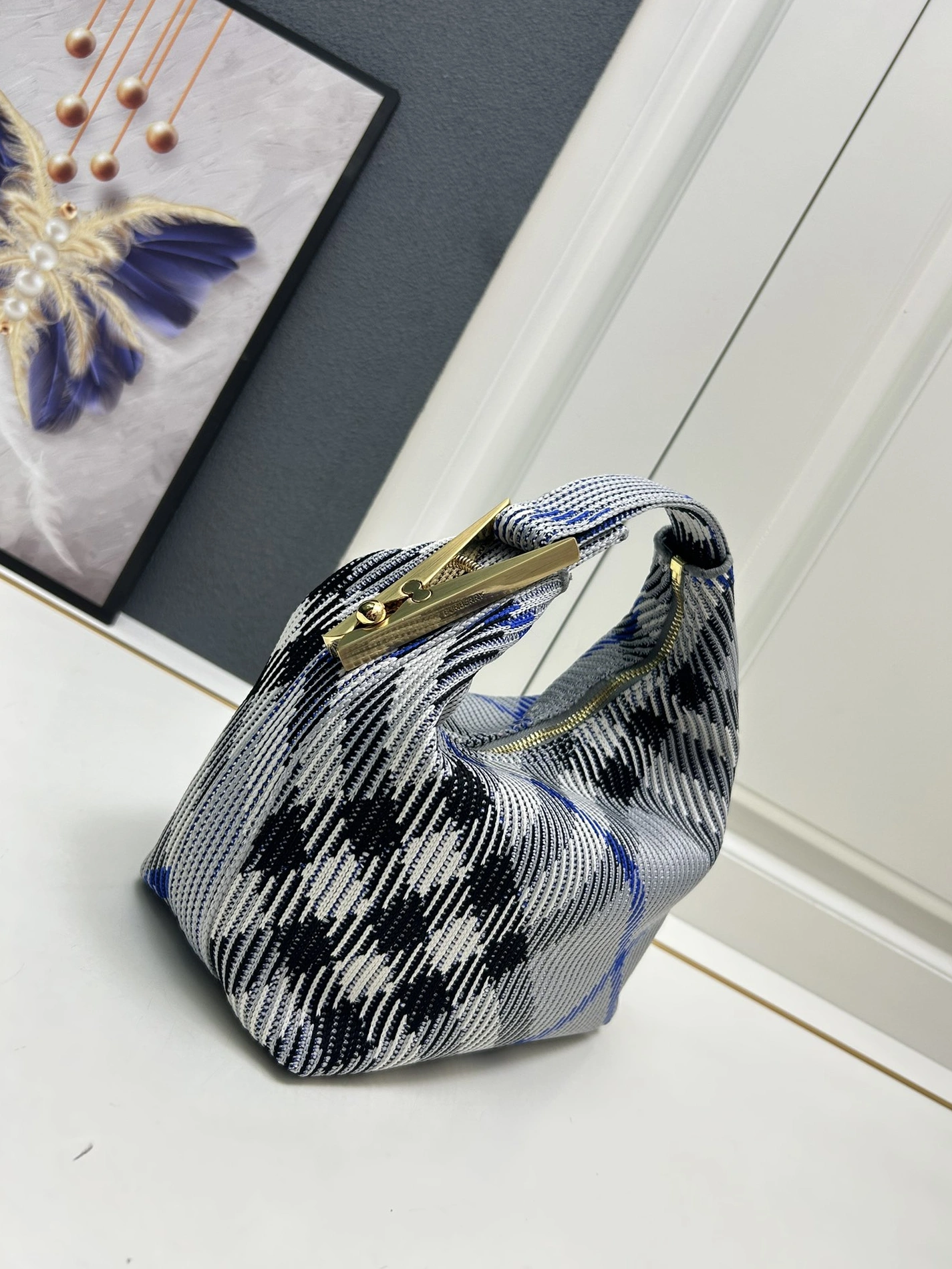 Burberry AAA Quality Handbags For Women Unique 9144