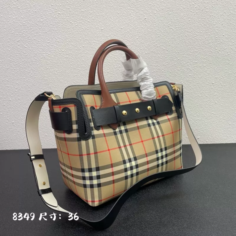 Burberry AAA Quality Handbags For Women UrbanStyle 1050