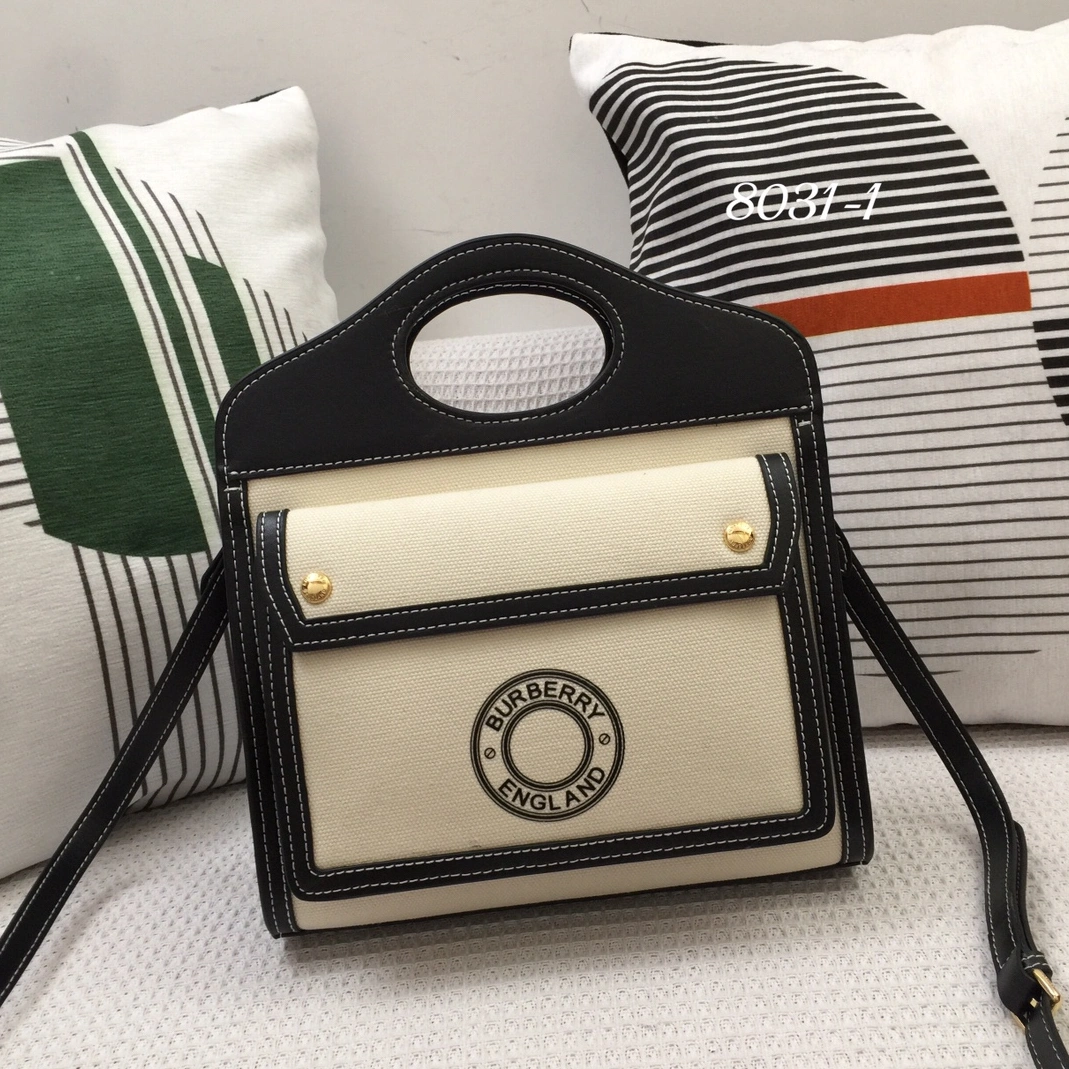 Burberry AAA Quality Messenger Bags For Women AllSeason 7116