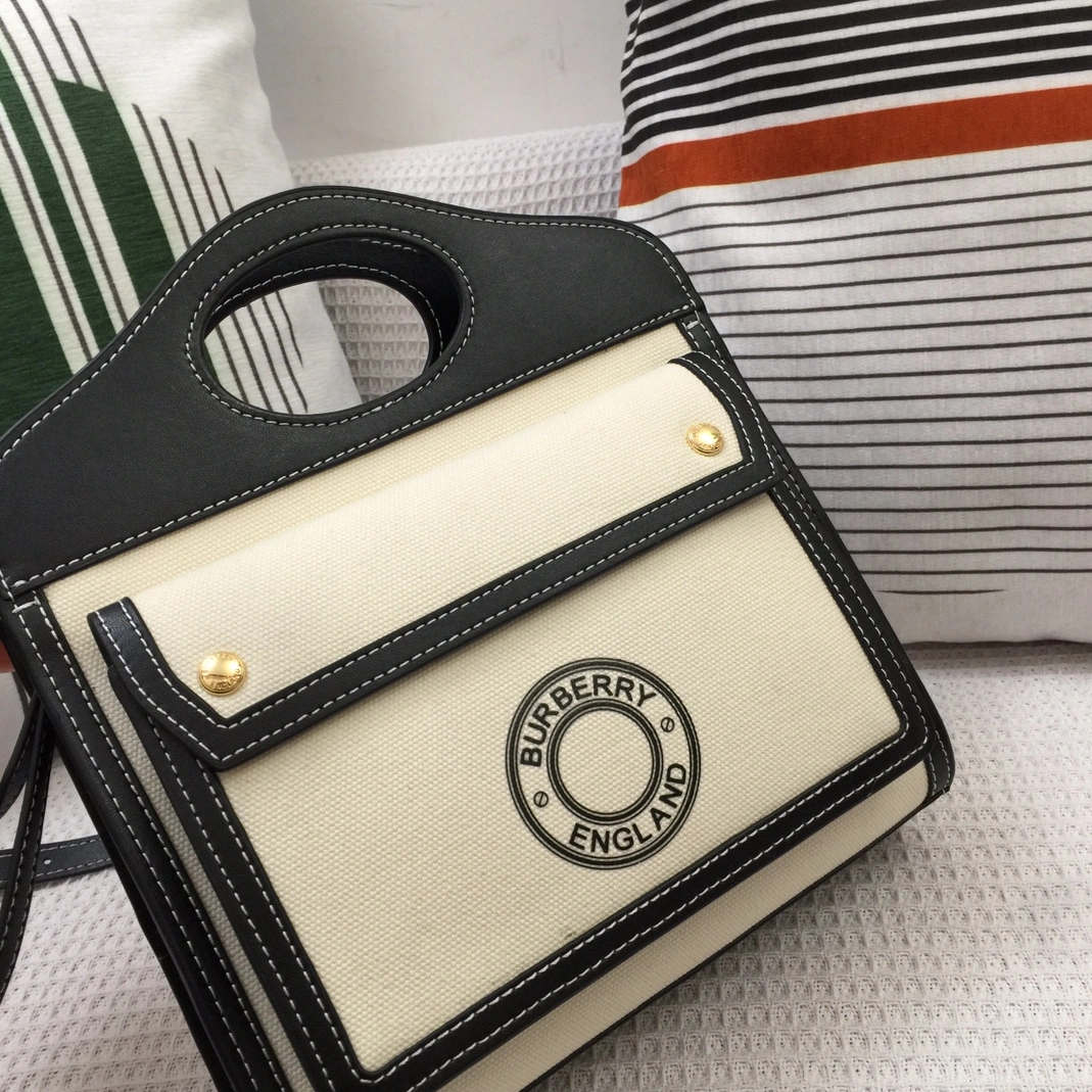 Burberry AAA Quality Messenger Bags For Women AllSeason 7116