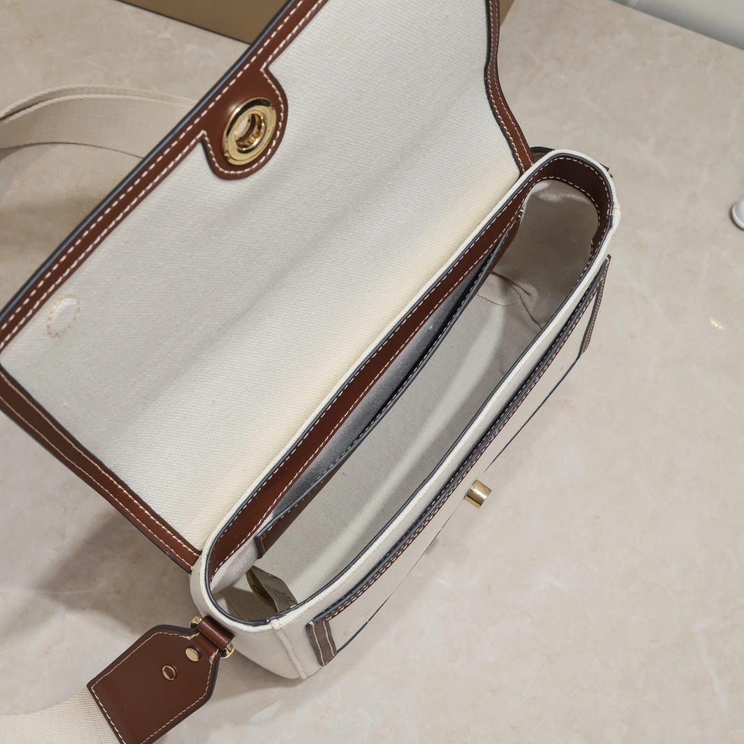 Burberry AAA Quality Messenger Bags For Women Bright 7717