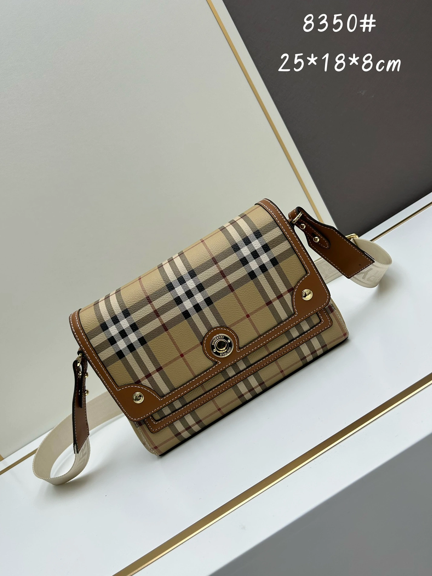 Burberry AAA Quality Messenger Bags For Women Bright 9919