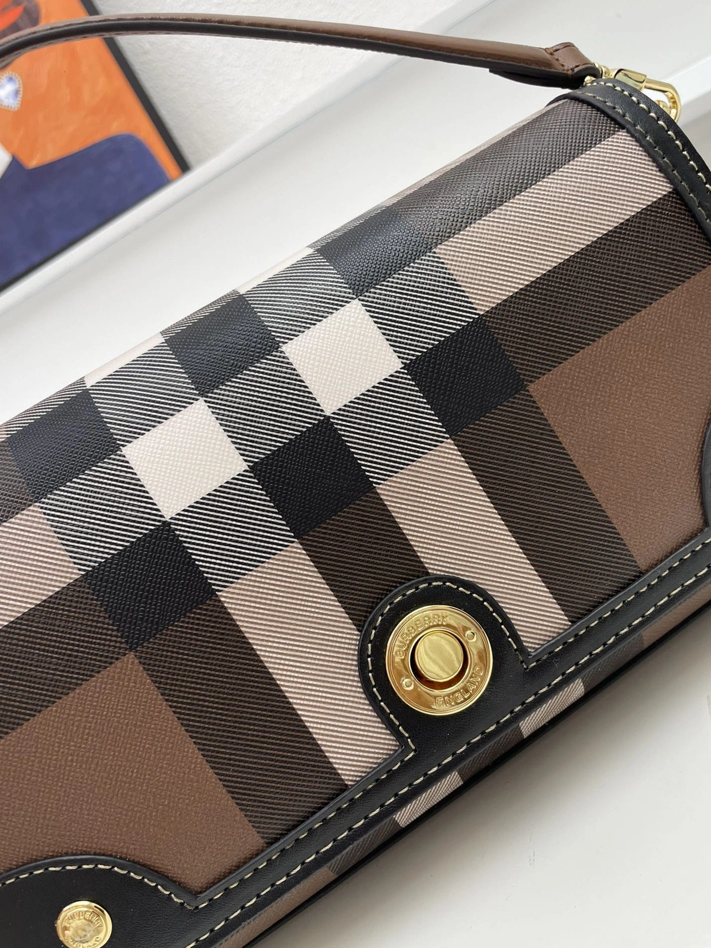 Burberry AAA Quality Messenger Bags For Women Classic 8006