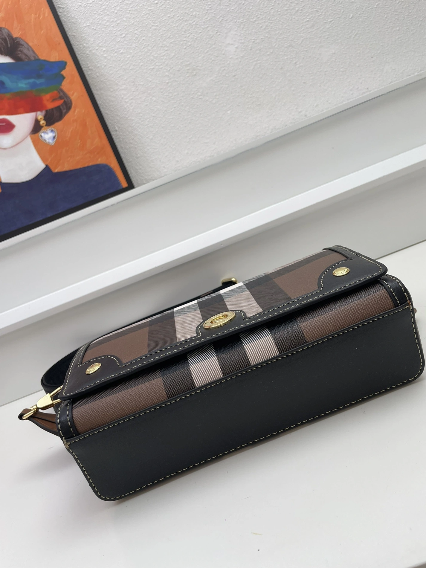 Burberry AAA Quality Messenger Bags For Women Classic 8006