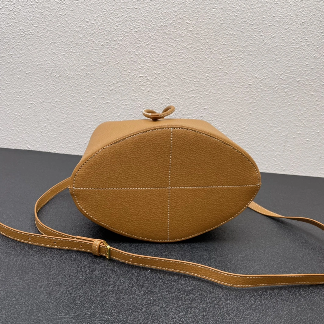 Burberry AAA Quality Messenger Bags For Women Comfortable 3311