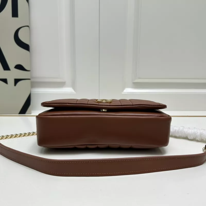 Burberry AAA Quality Messenger Bags For Women Durable 7248