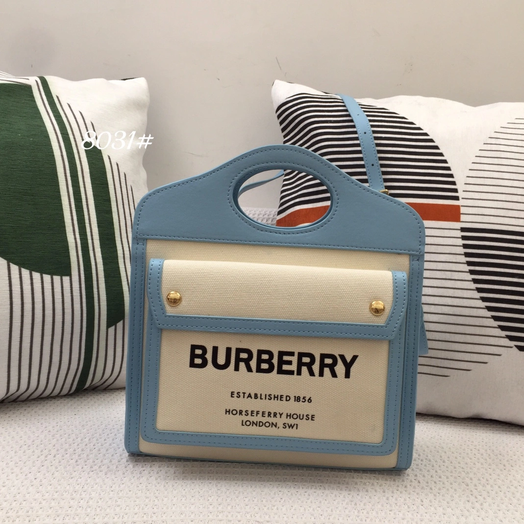 Burberry AAA Quality Messenger Bags For Women Fashionable 9784