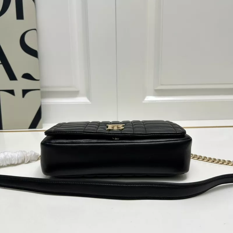Burberry AAA Quality Messenger Bags For Women GoAnywhere 7536