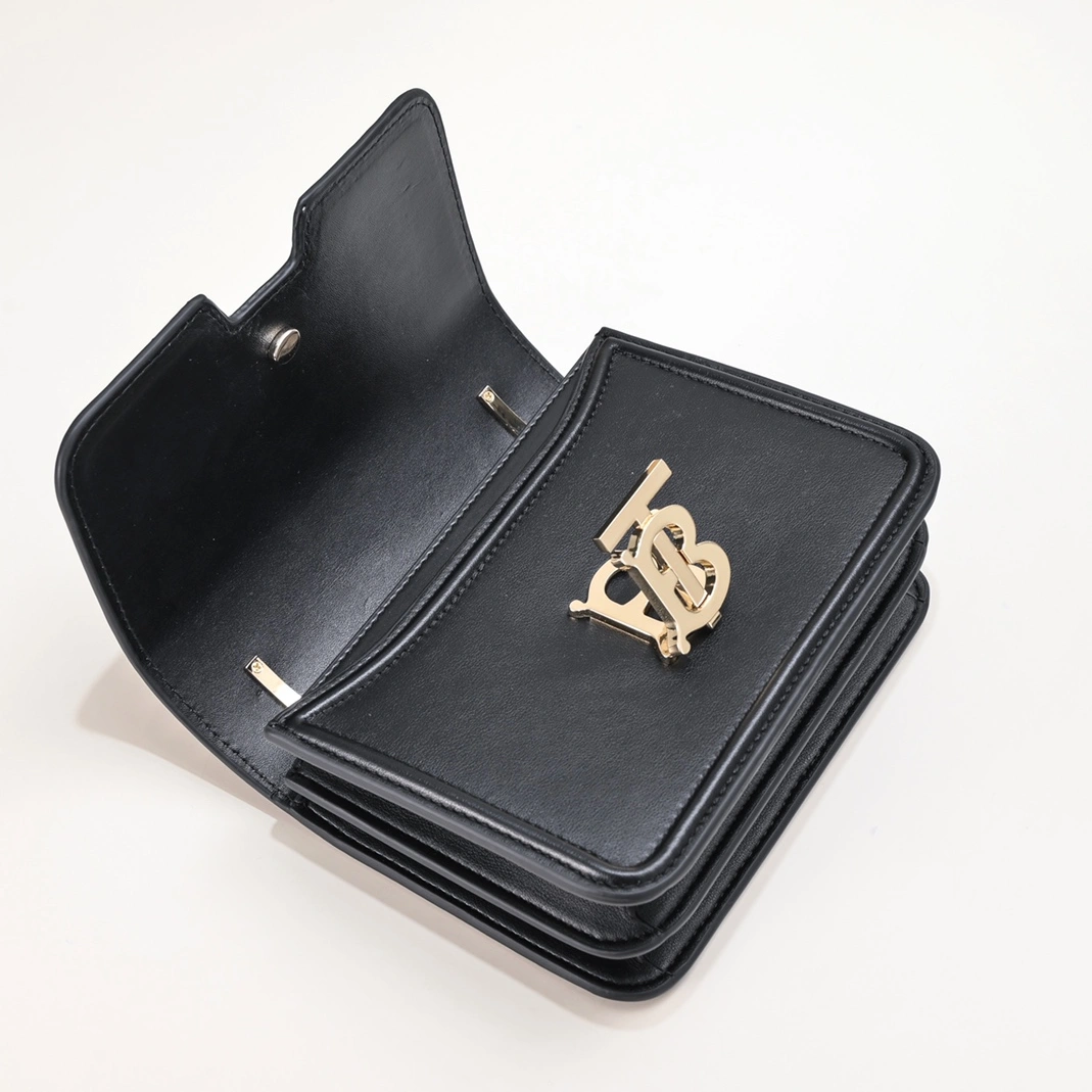 Burberry AAA Quality Messenger Bags For Women GoodFit 4294