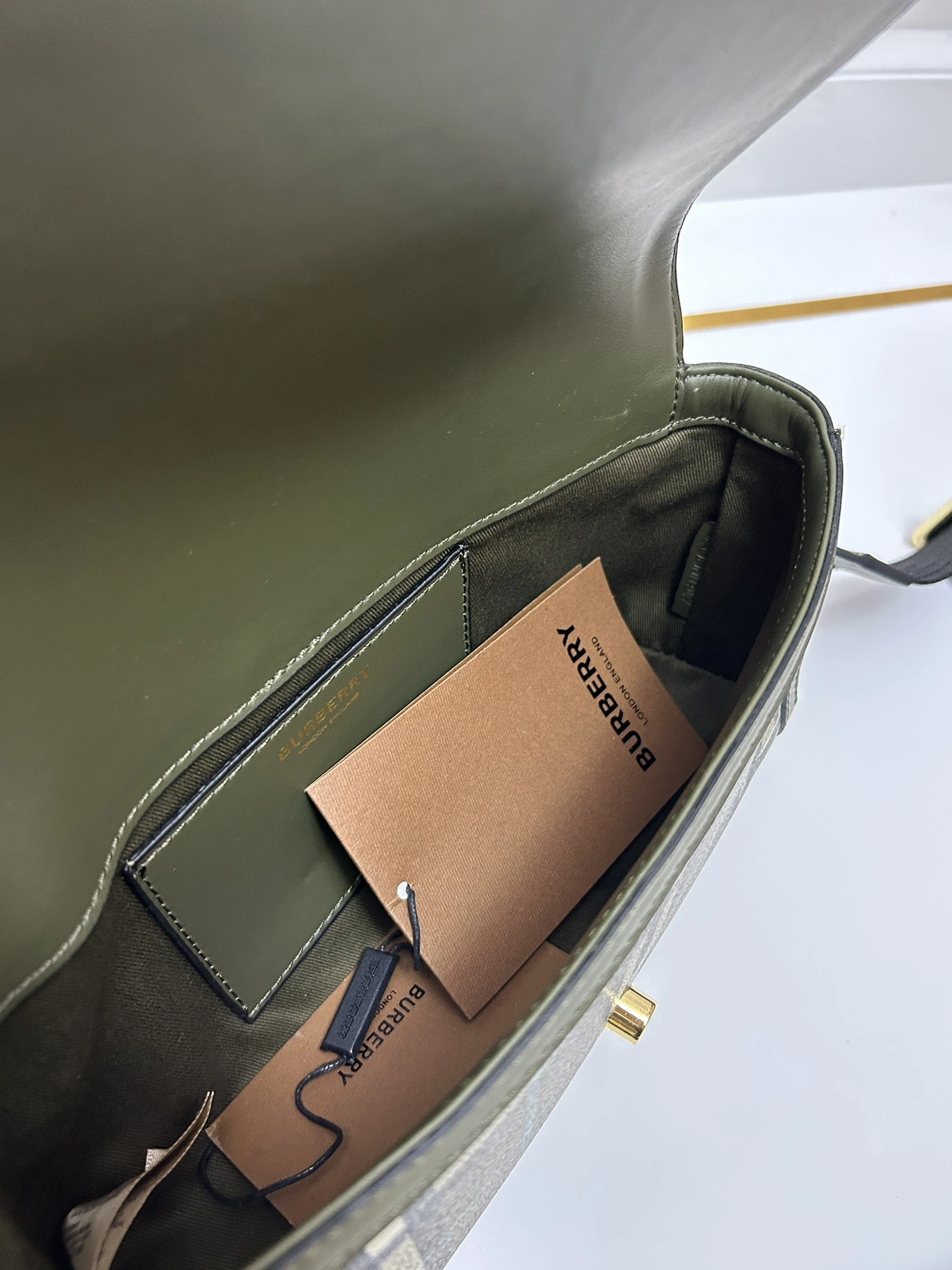 Burberry AAA Quality Messenger Bags For Women NewStyle 8439