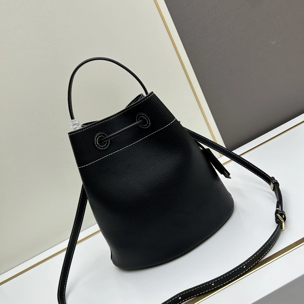 Burberry AAA Quality Messenger Bags For Women SmartChoice 4319
