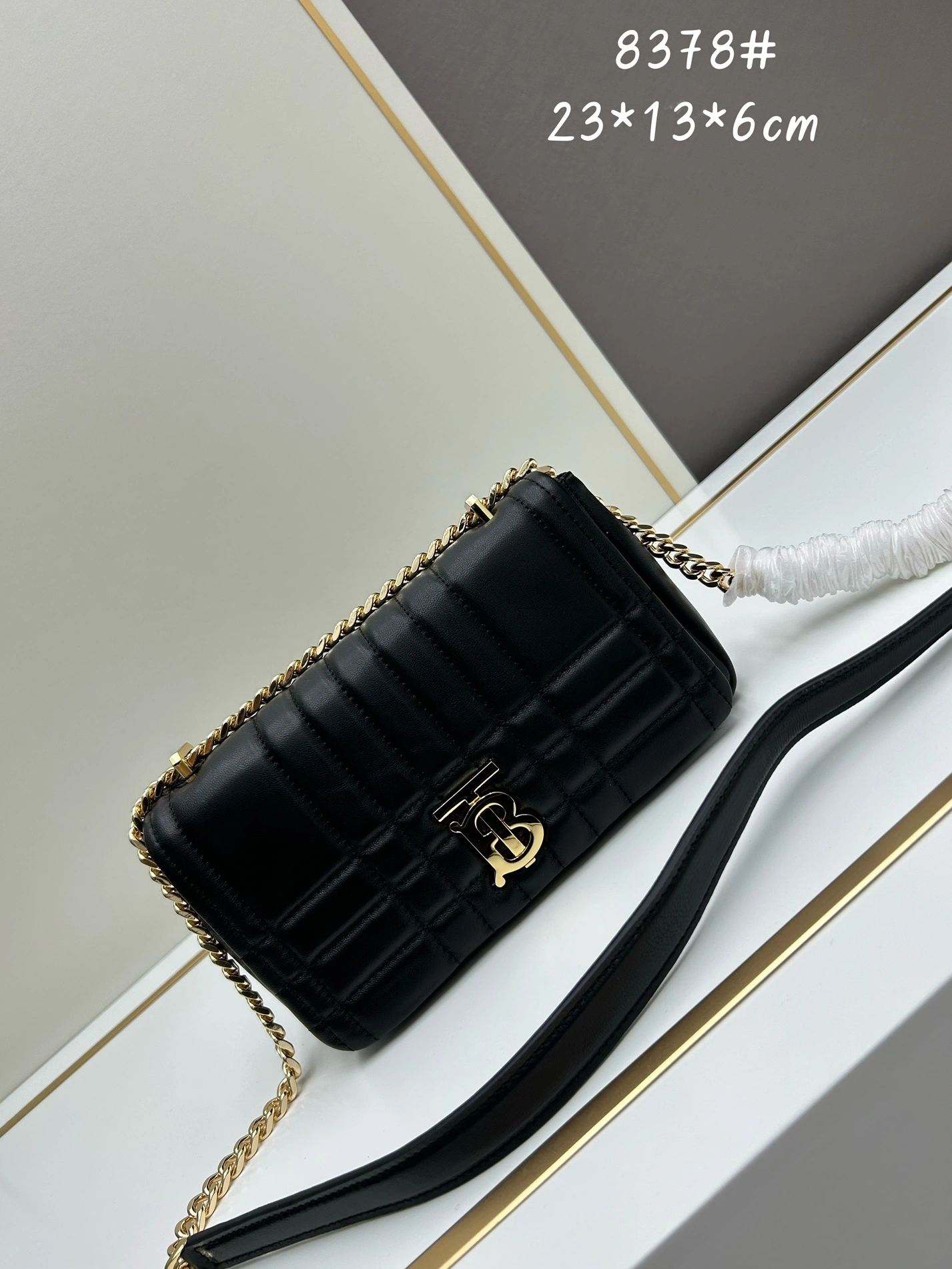 Burberry AAA Quality Messenger Bags For Women Sophisticated 5406