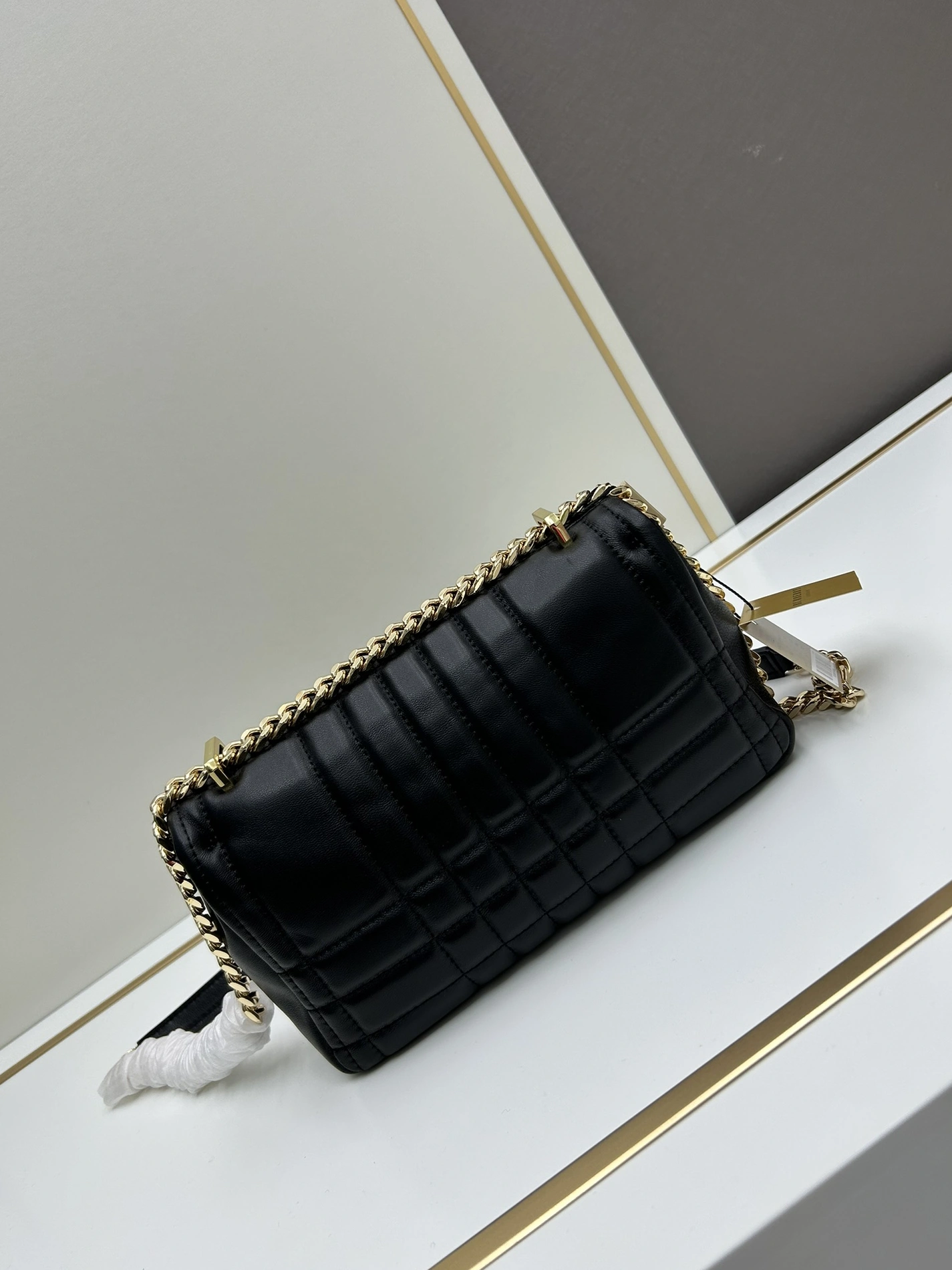 Burberry AAA Quality Messenger Bags For Women Sophisticated 5406