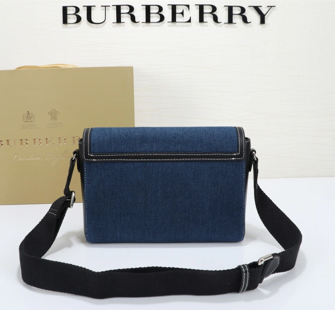 Burberry AAA Quality Messenger Bags For Women SportInspired 2418