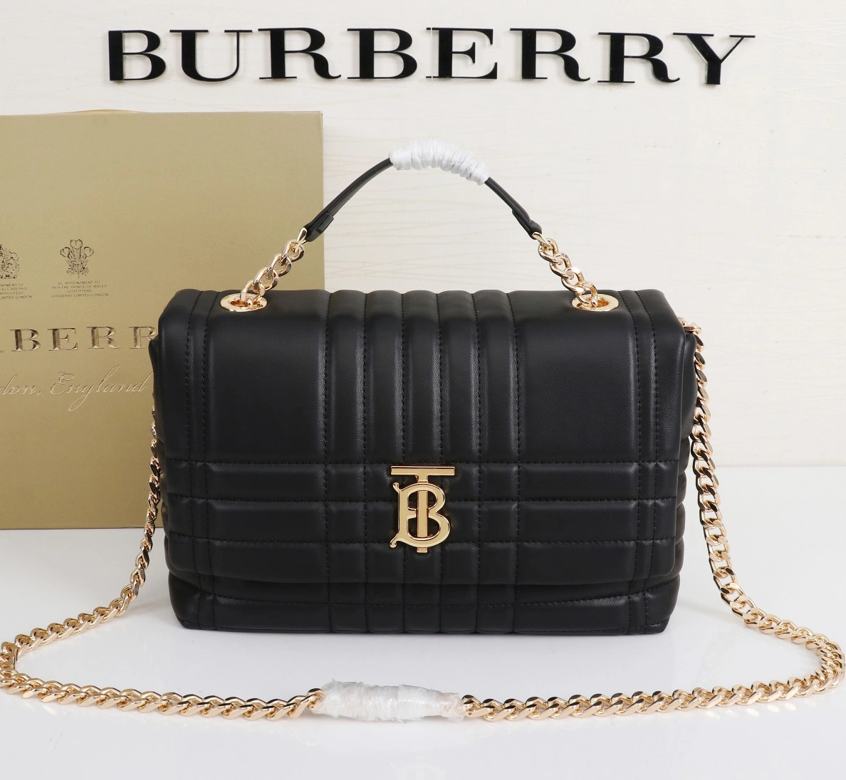 Burberry AAA Quality Messenger Bags For Women Unique 8568