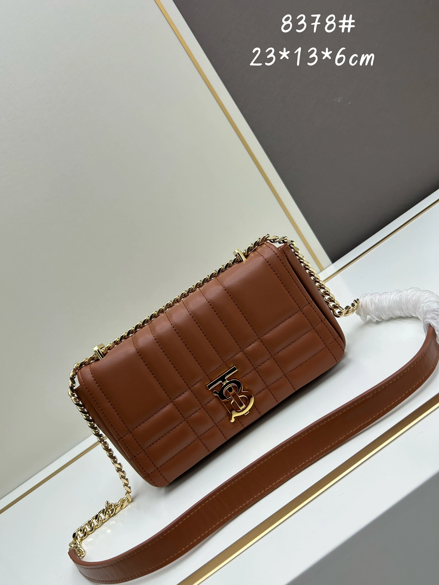 Burberry AAA Quality Messenger Bags For Women WellDesigned 9236