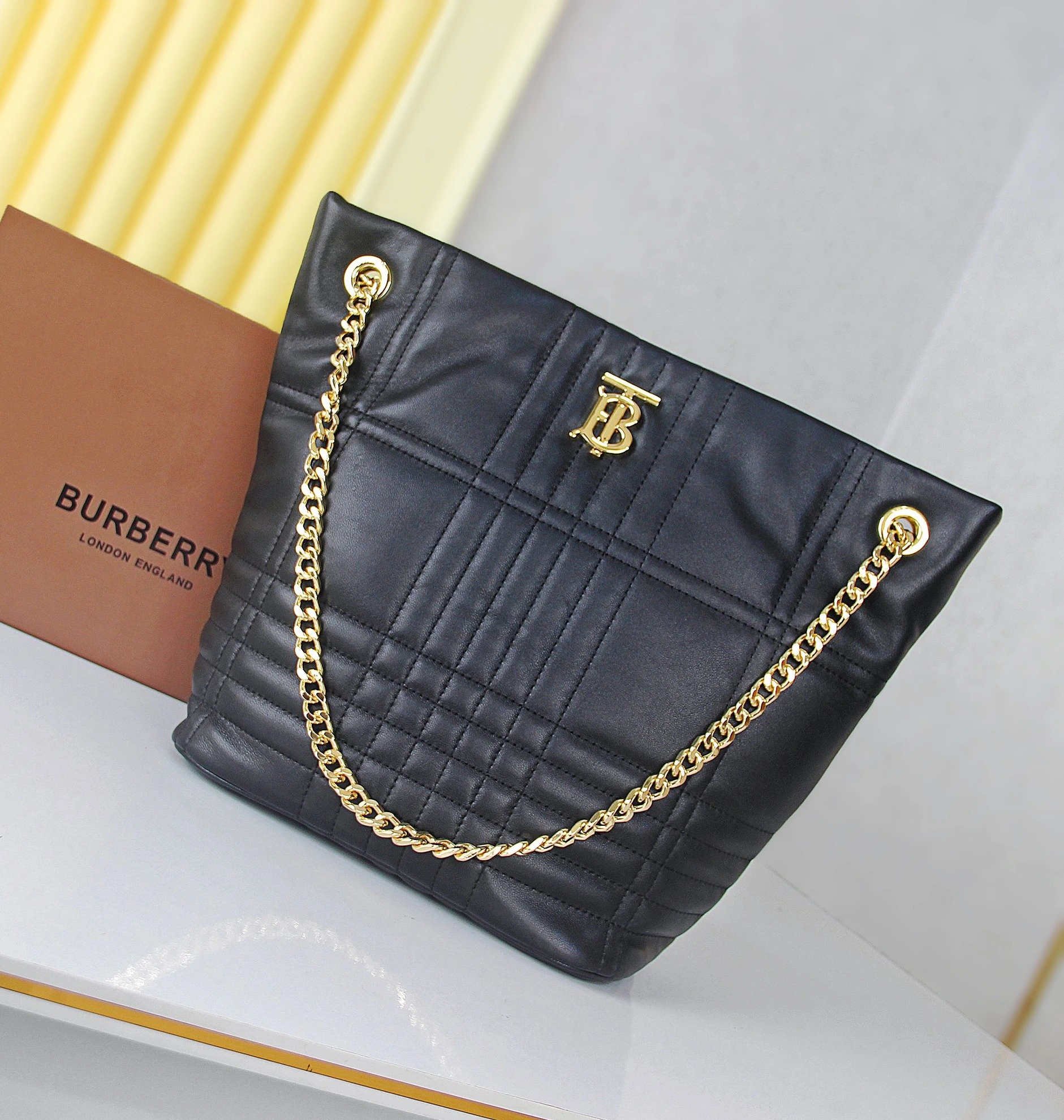 Burberry AAA Quality Shoulder Bags For Women Bold 5360