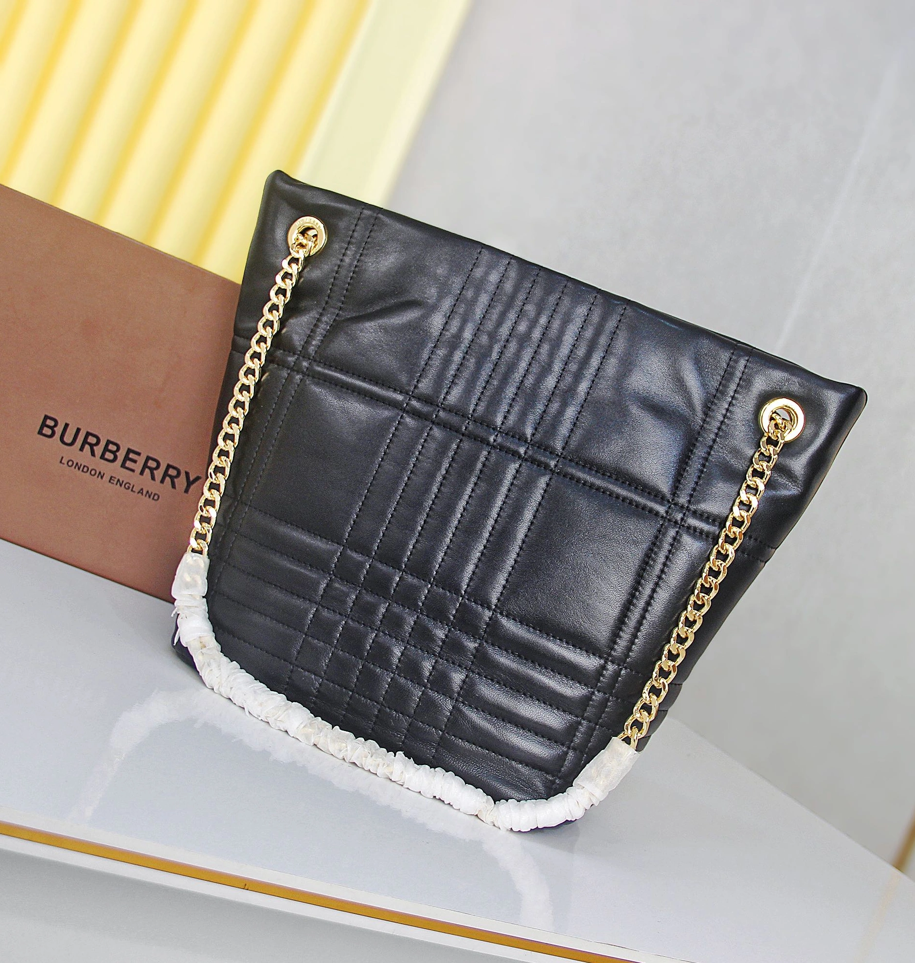 Burberry AAA Quality Shoulder Bags For Women Bold 5360