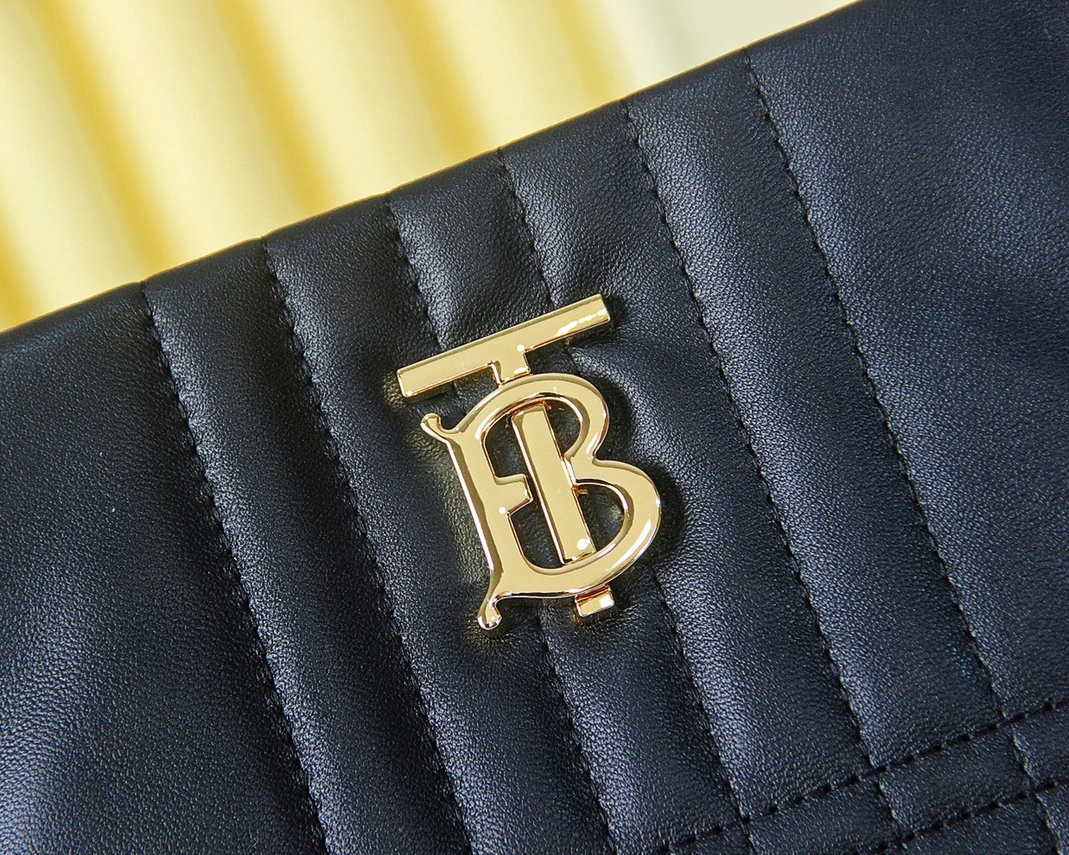 Burberry AAA Quality Shoulder Bags For Women Bold 5360