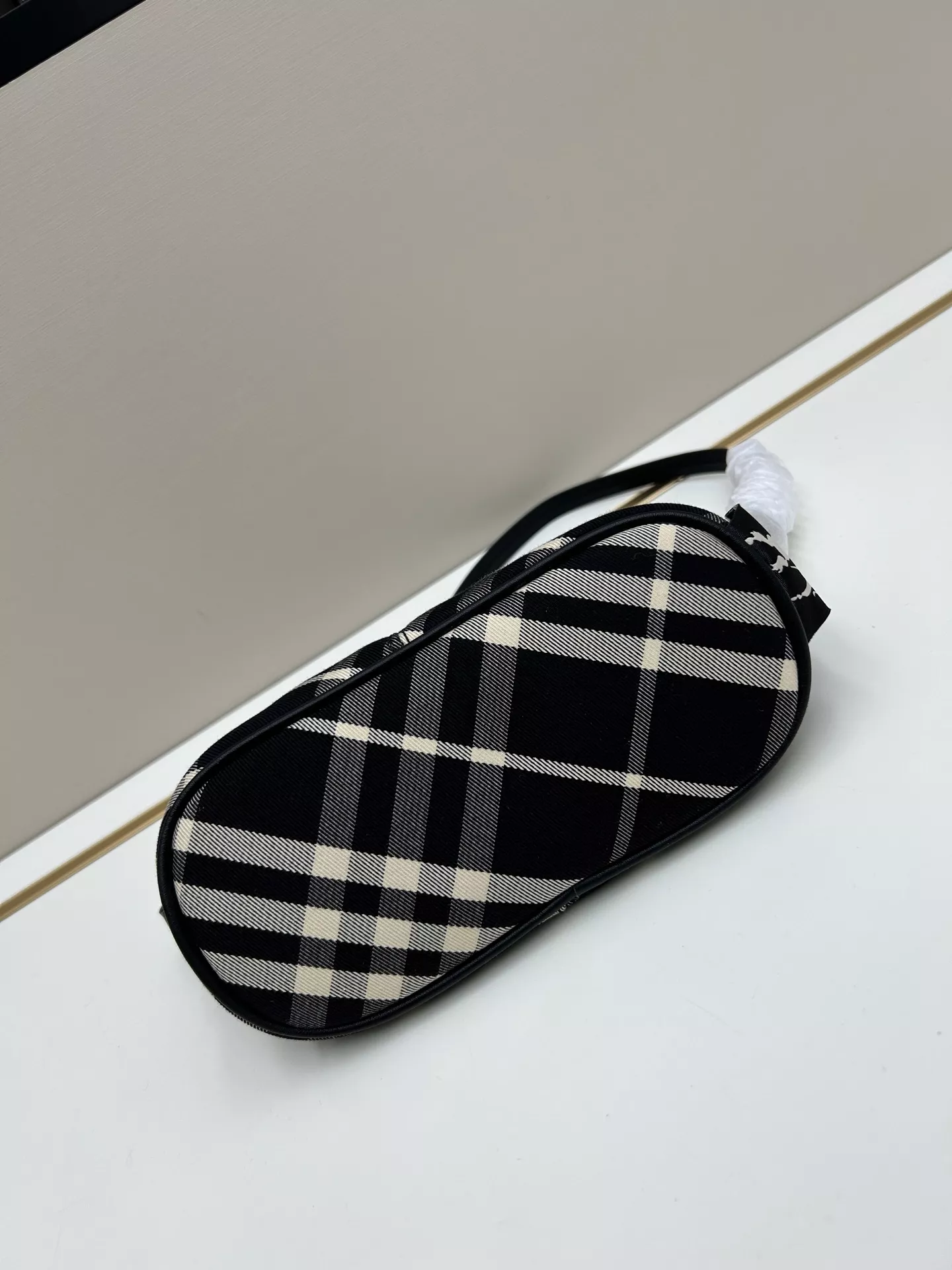 Burberry AAA Quality Shoulder Bags For Women Durable 992