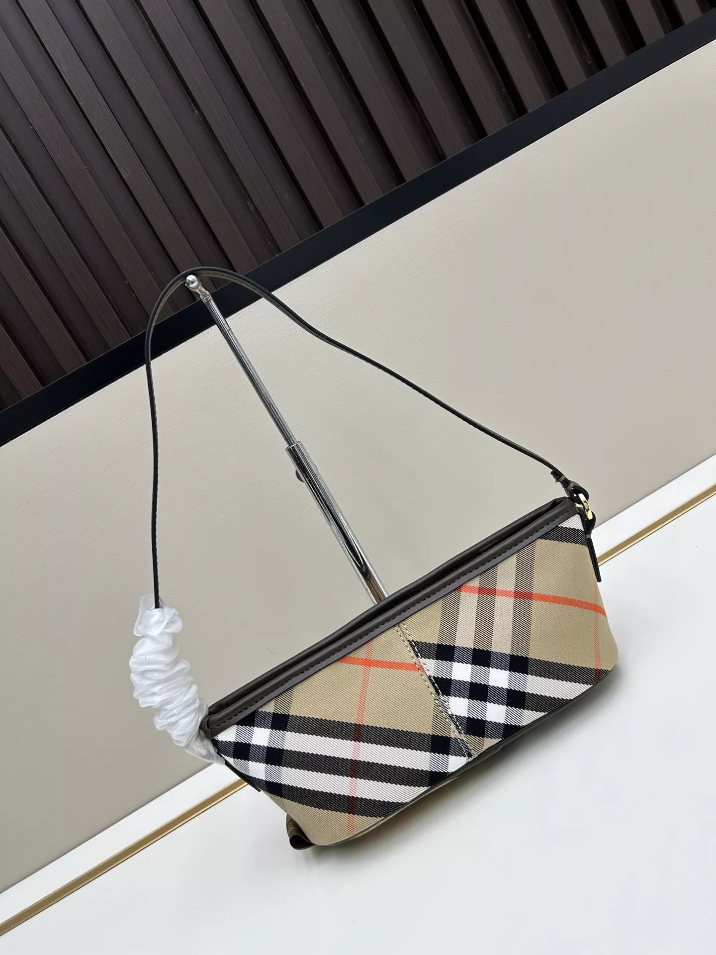 Burberry AAA Quality Shoulder Bags For Women Popular 3096