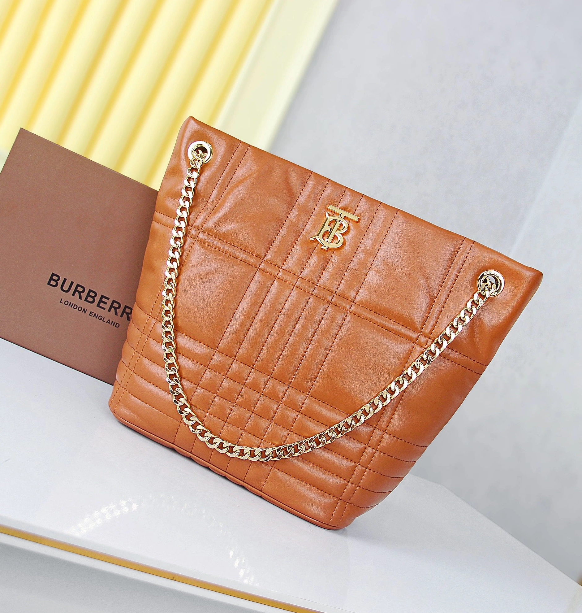 Burberry AAA Quality Shoulder Bags For Women Refined 5704