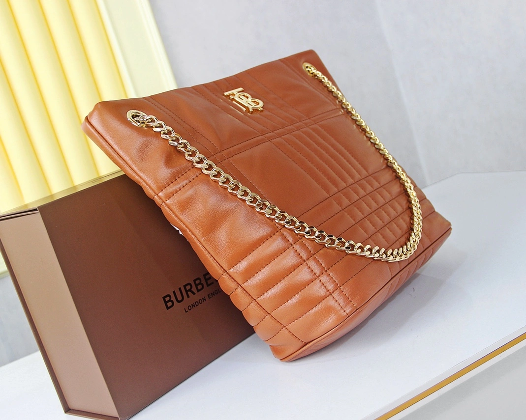 Burberry AAA Quality Shoulder Bags For Women Refined 5704