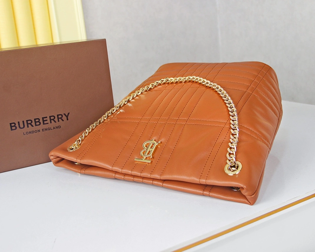 Burberry AAA Quality Shoulder Bags For Women Refined 5704