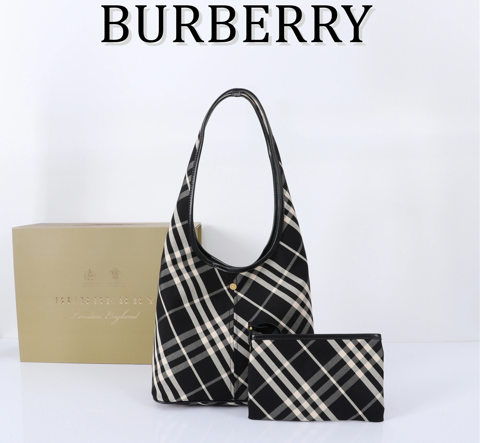 Burberry AAA Quality Shoulder Bags For Women Refined 6703